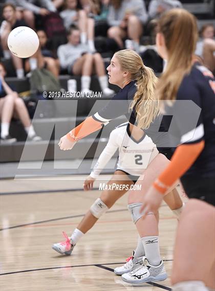 Thumbnail 1 in Tustin @ Cypress photogallery.