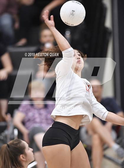 Thumbnail 3 in Tustin @ Cypress photogallery.