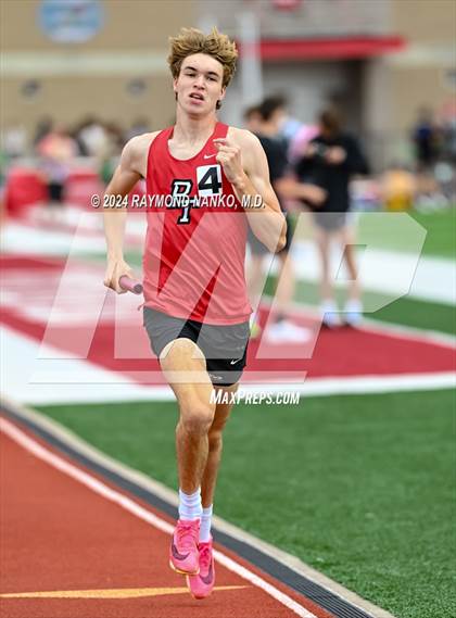 Thumbnail 2 in IHSAA Pike Regional (4 x 800 Meter Heat 2) photogallery.