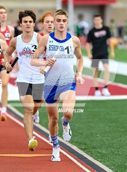 Thumbnail 1 in IHSAA Pike Regional (4 x 800 Meter Heat 2) photogallery.