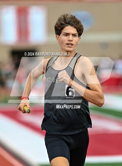Thumbnail 3 in IHSAA Pike Regional (4 x 800 Meter Heat 2) photogallery.