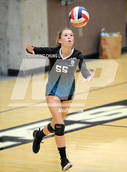 Thumbnail 3 in El Toro @ Aliso Niguel photogallery.