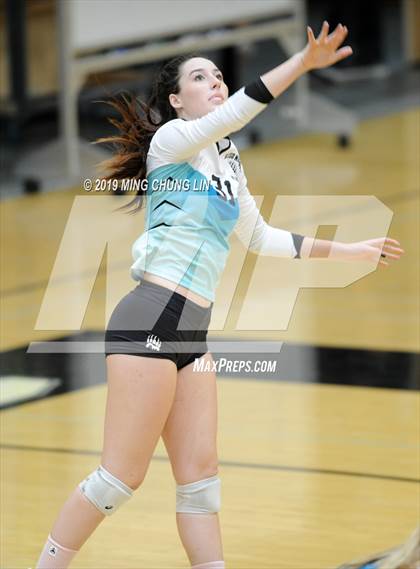 Thumbnail 3 in El Toro @ Aliso Niguel photogallery.