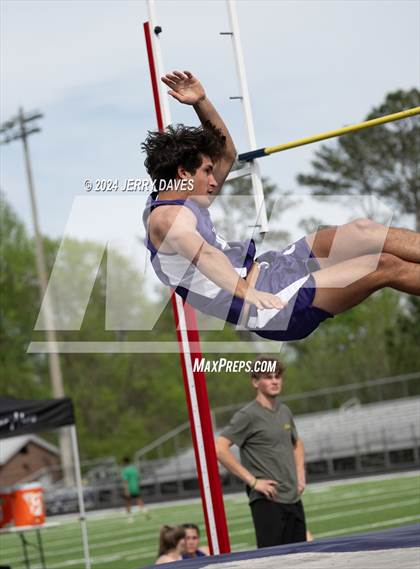 Thumbnail 1 in Gilmer Meet photogallery.