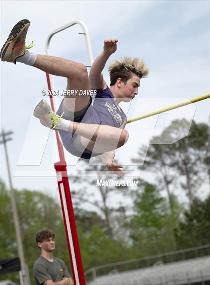 Thumbnail 1 in Gilmer Meet photogallery.