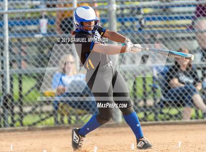 Thumbnail 2 in Kearney @ Lincoln Northeast photogallery.