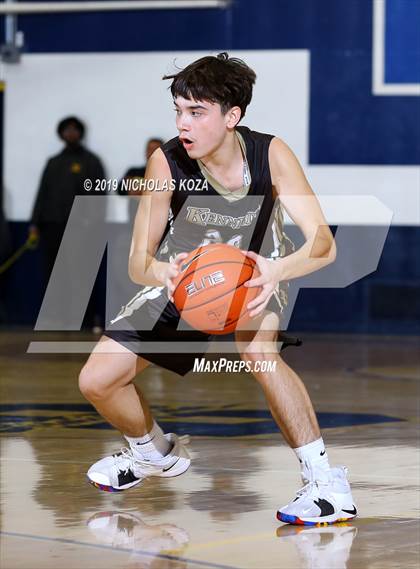 Thumbnail 1 in Eagle Rock vs. Kennedy (CIF LASC D2 Finals) photogallery.