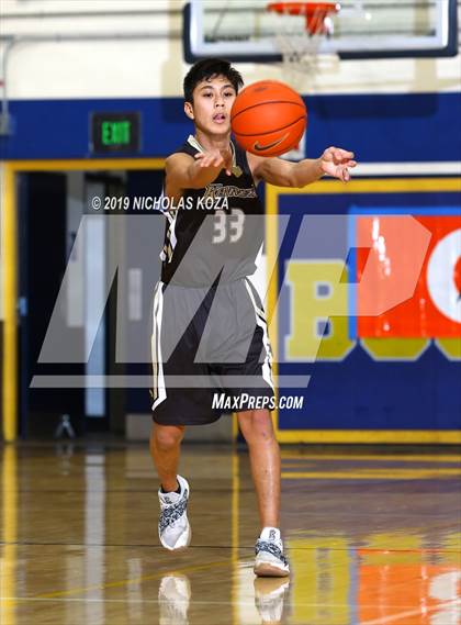 Thumbnail 3 in Eagle Rock vs. Kennedy (CIF LASC D2 Finals) photogallery.