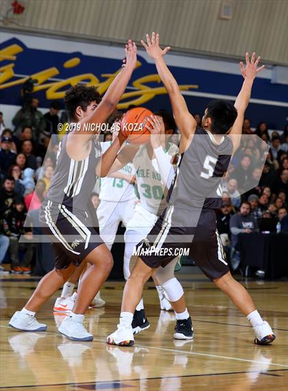 Thumbnail 1 in Eagle Rock vs. Kennedy (CIF LASC D2 Finals) photogallery.