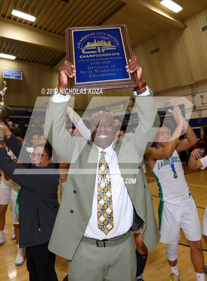 Thumbnail 3 in Eagle Rock vs. Kennedy (CIF LASC D2 Finals) photogallery.