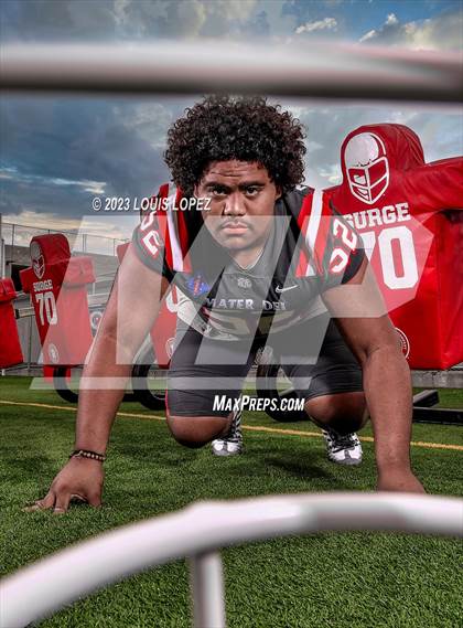Thumbnail 3 in Mater Dei (Preseason Top 25 Photo Shoot) photogallery.