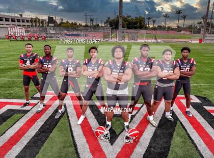 Thumbnail 2 in Mater Dei (Preseason Top 25 Photo Shoot) photogallery.