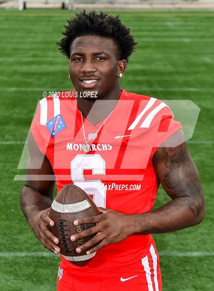 Thumbnail 2 in Mater Dei (Preseason Top 25 Photo Shoot) photogallery.