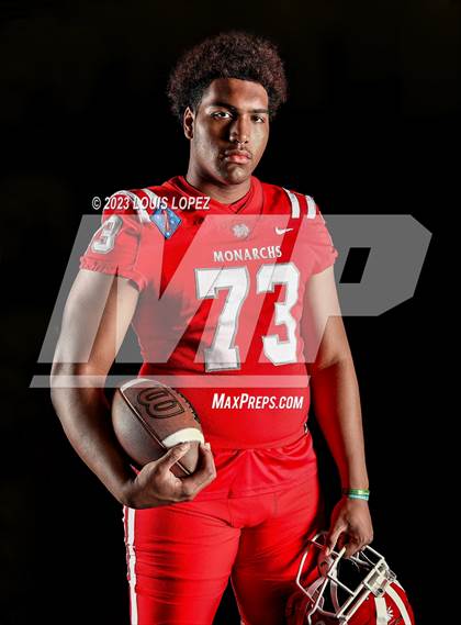 Thumbnail 2 in Mater Dei (Preseason Top 25 Photo Shoot) photogallery.