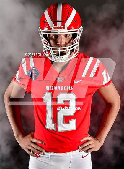 Thumbnail 1 in Mater Dei (Preseason Top 25 Photo Shoot) photogallery.