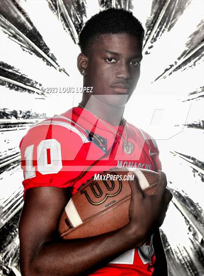 Thumbnail 3 in Mater Dei (Preseason Top 25 Photo Shoot) photogallery.