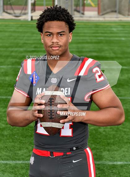 Thumbnail 3 in Mater Dei (Preseason Top 25 Photo Shoot) photogallery.