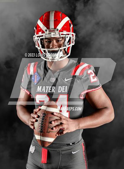 Thumbnail 1 in Mater Dei (Preseason Top 25 Photo Shoot) photogallery.