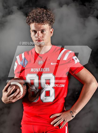 Thumbnail 2 in Mater Dei (Preseason Top 25 Photo Shoot) photogallery.
