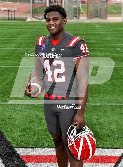 Thumbnail 1 in Mater Dei (Preseason Top 25 Photo Shoot) photogallery.