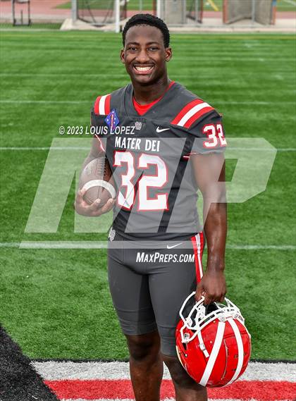 Thumbnail 2 in Mater Dei (Preseason Top 25 Photo Shoot) photogallery.