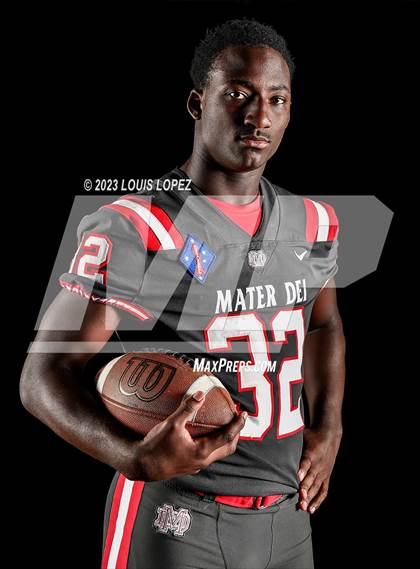 Thumbnail 2 in Mater Dei (Preseason Top 25 Photo Shoot) photogallery.