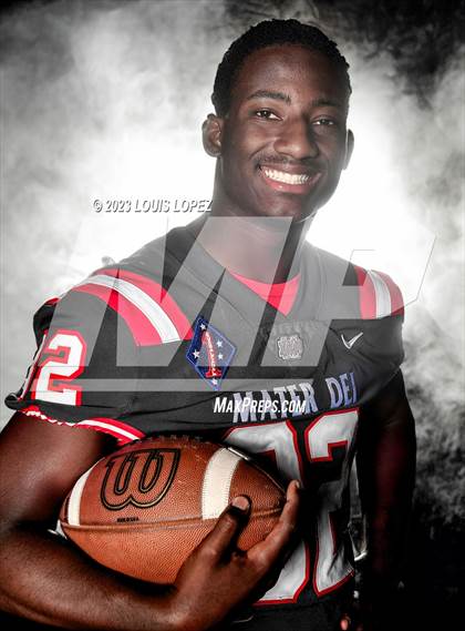 Thumbnail 1 in Mater Dei (Preseason Top 25 Photo Shoot) photogallery.