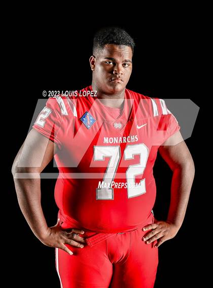 Thumbnail 3 in Mater Dei (Preseason Top 25 Photo Shoot) photogallery.