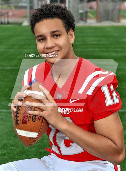 Thumbnail 3 in Mater Dei (Preseason Top 25 Photo Shoot) photogallery.