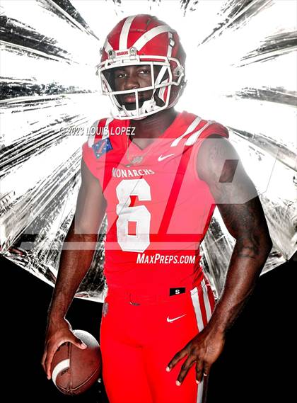 Thumbnail 2 in Mater Dei (Preseason Top 25 Photo Shoot) photogallery.