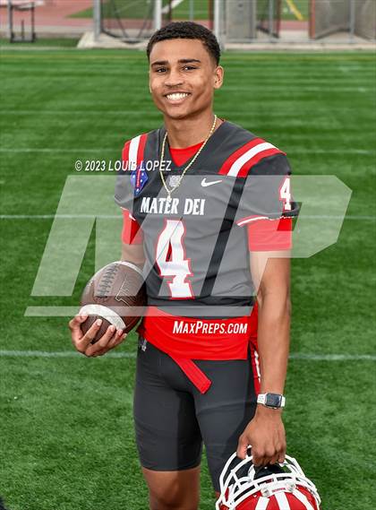 Thumbnail 1 in Mater Dei (Preseason Top 25 Photo Shoot) photogallery.