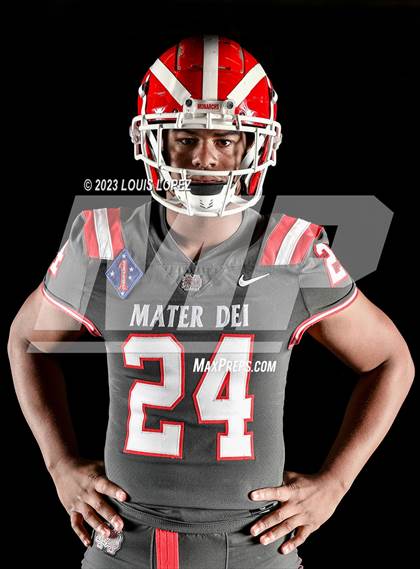 Thumbnail 2 in Mater Dei (Preseason Top 25 Photo Shoot) photogallery.