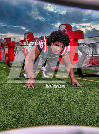 Thumbnail 1 in Mater Dei (Preseason Top 25 Photo Shoot) photogallery.