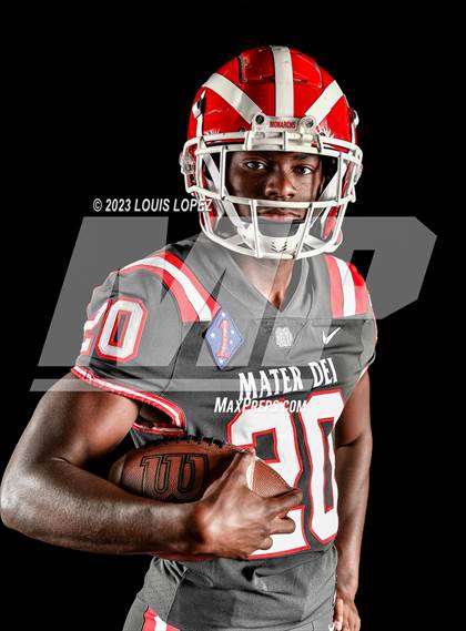 Thumbnail 2 in Mater Dei (Preseason Top 25 Photo Shoot) photogallery.