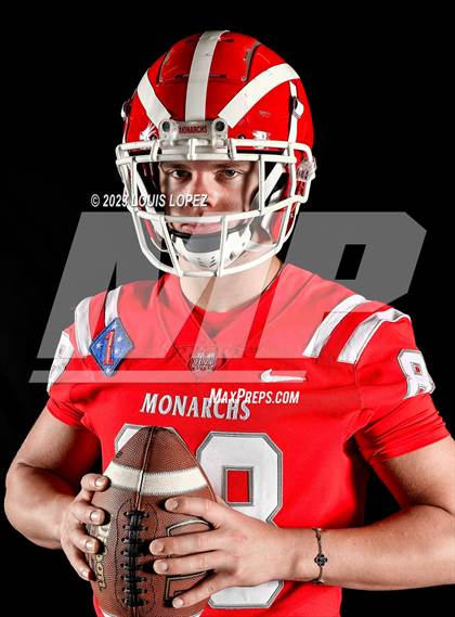 Thumbnail 1 in Mater Dei (Preseason Top 25 Photo Shoot) photogallery.