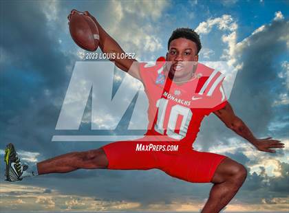 Thumbnail 2 in Mater Dei (Preseason Top 25 Photo Shoot) photogallery.