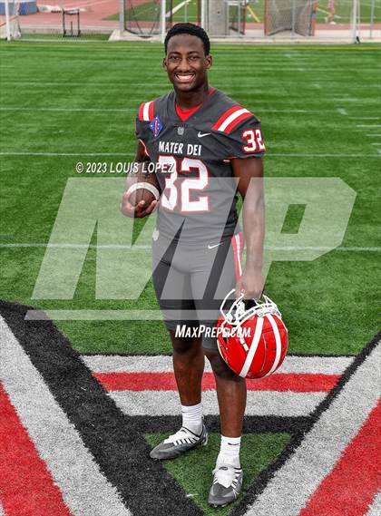 Thumbnail 1 in Mater Dei (Preseason Top 25 Photo Shoot) photogallery.