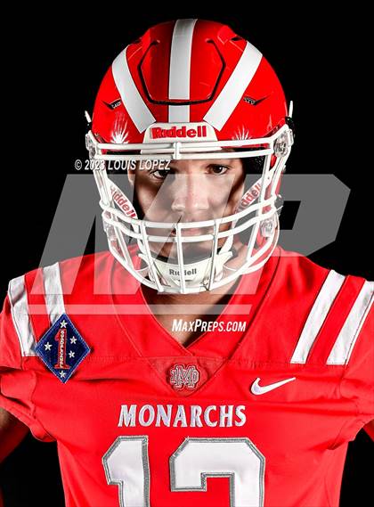 Thumbnail 1 in Mater Dei (Preseason Top 25 Photo Shoot) photogallery.