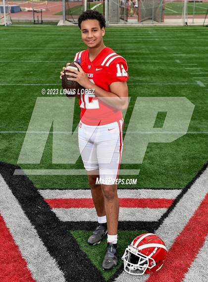 Thumbnail 2 in Mater Dei (Preseason Top 25 Photo Shoot) photogallery.