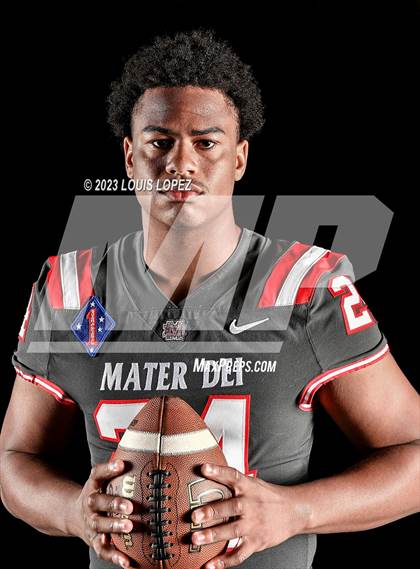 Thumbnail 1 in Mater Dei (Preseason Top 25 Photo Shoot) photogallery.