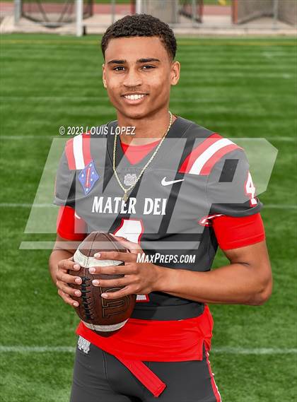 Thumbnail 3 in Mater Dei (Preseason Top 25 Photo Shoot) photogallery.