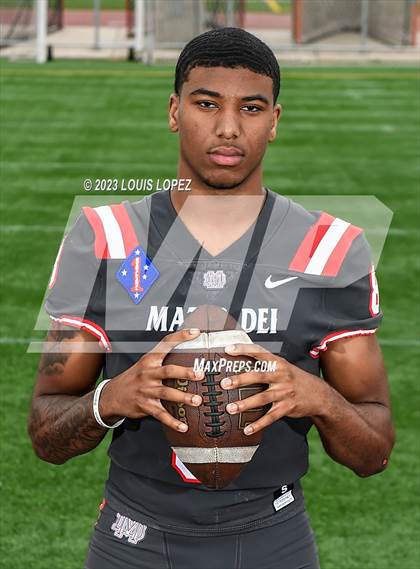 Thumbnail 3 in Mater Dei (Preseason Top 25 Photo Shoot) photogallery.