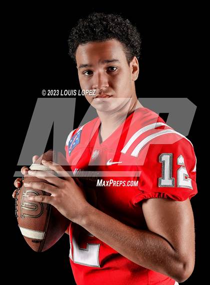 Thumbnail 3 in Mater Dei (Preseason Top 25 Photo Shoot) photogallery.