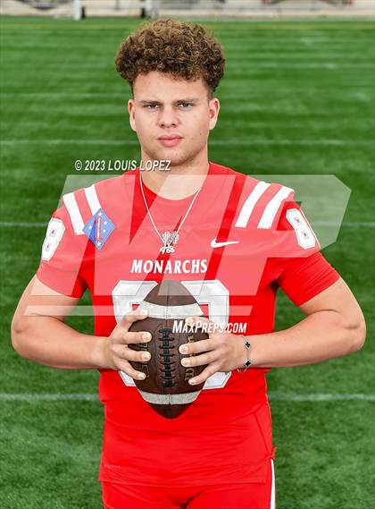 Thumbnail 1 in Mater Dei (Preseason Top 25 Photo Shoot) photogallery.