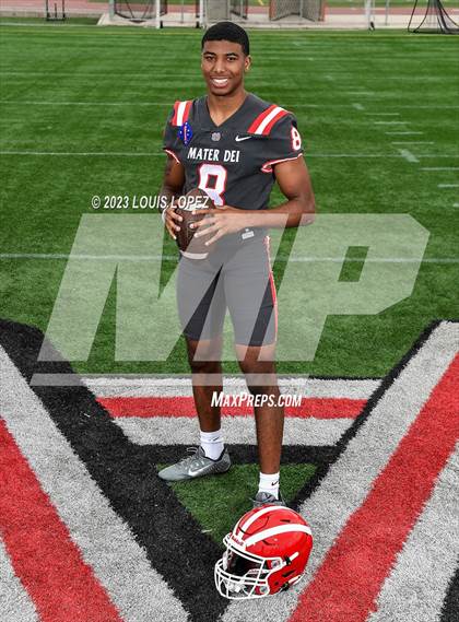 Thumbnail 2 in Mater Dei (Preseason Top 25 Photo Shoot) photogallery.