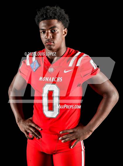 Thumbnail 1 in Mater Dei (Preseason Top 25 Photo Shoot) photogallery.