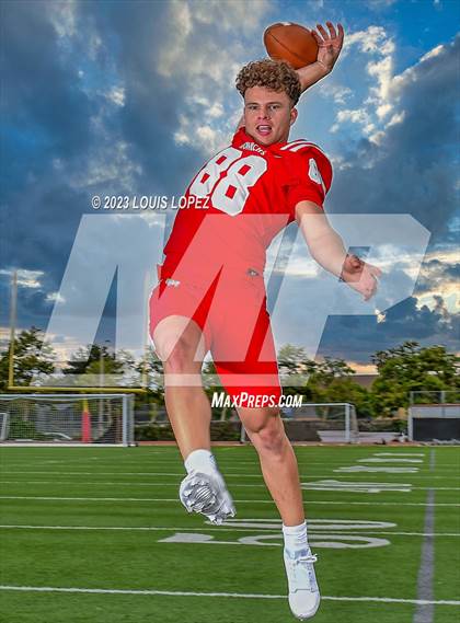 Thumbnail 1 in Mater Dei (Preseason Top 25 Photo Shoot) photogallery.