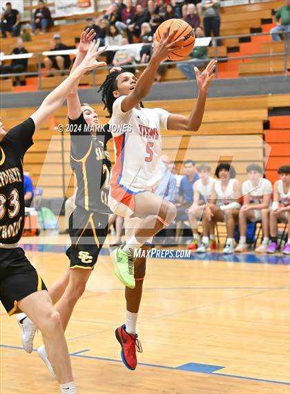 Thumbnail 2 in Thunderbird vs. Salpointe Catholic (AIA 4A Round 1 Playoff) photogallery.