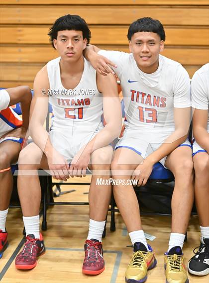 Thumbnail 2 in Thunderbird vs. Salpointe Catholic (AIA 4A Round 1 Playoff) photogallery.