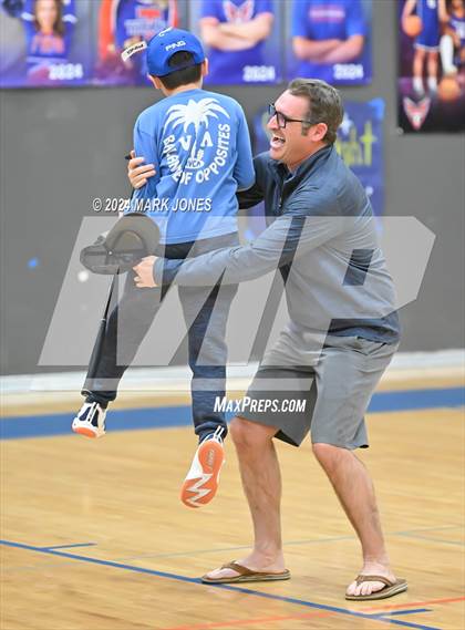 Thumbnail 1 in Thunderbird vs. Salpointe Catholic (AIA 4A Round 1 Playoff) photogallery.